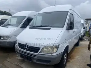Mercedes-Benz Sprinter 2000 White