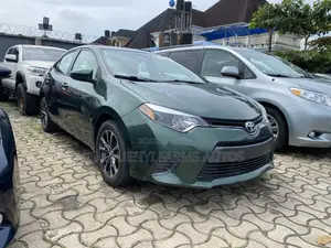 Toyota Corolla LE 4dr Sedan (1.8L 4cyl CVT) 2015 Green