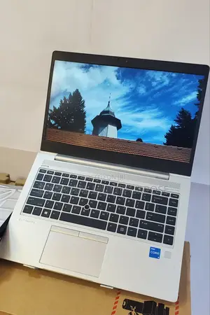 New Laptop HP EliteBook 8530P 8GB Intel Core I5 SSD 256GB