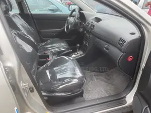 Toyota Avensis 1.8 VVT-i 2006 Silver
