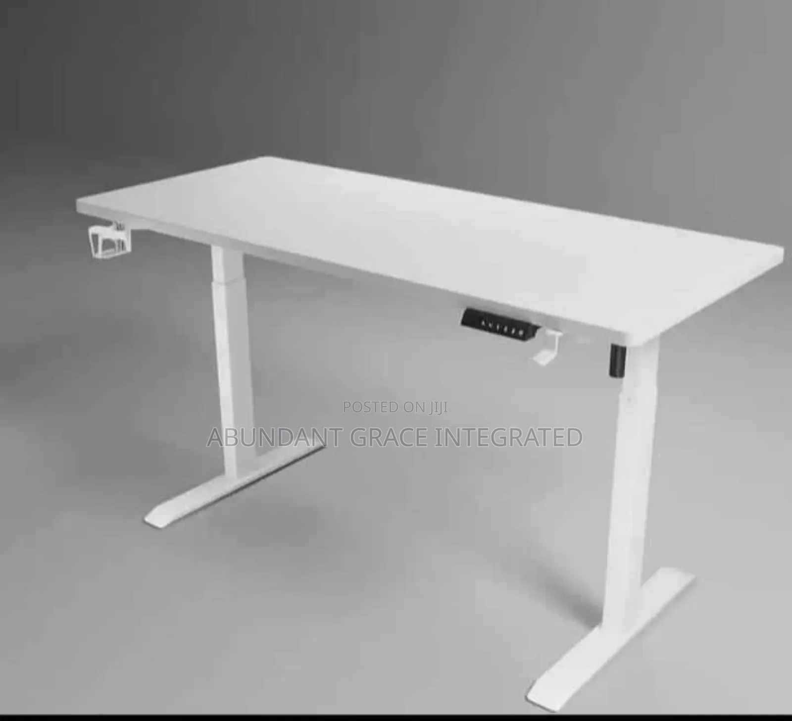 1.2m Adjustable Electric Table.