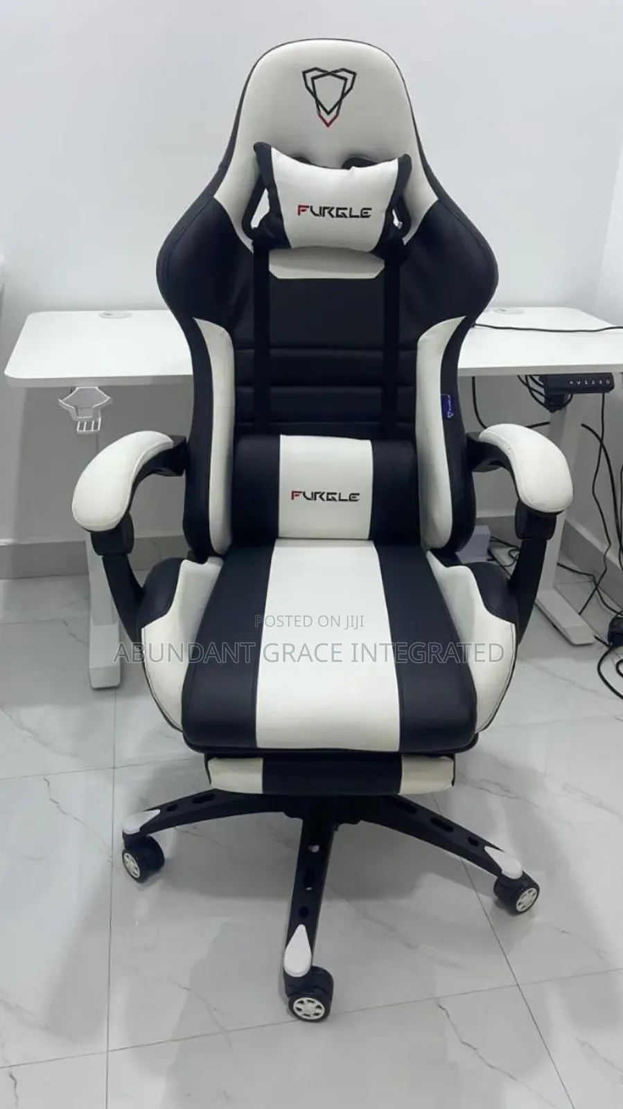 Game Chair White and Black.