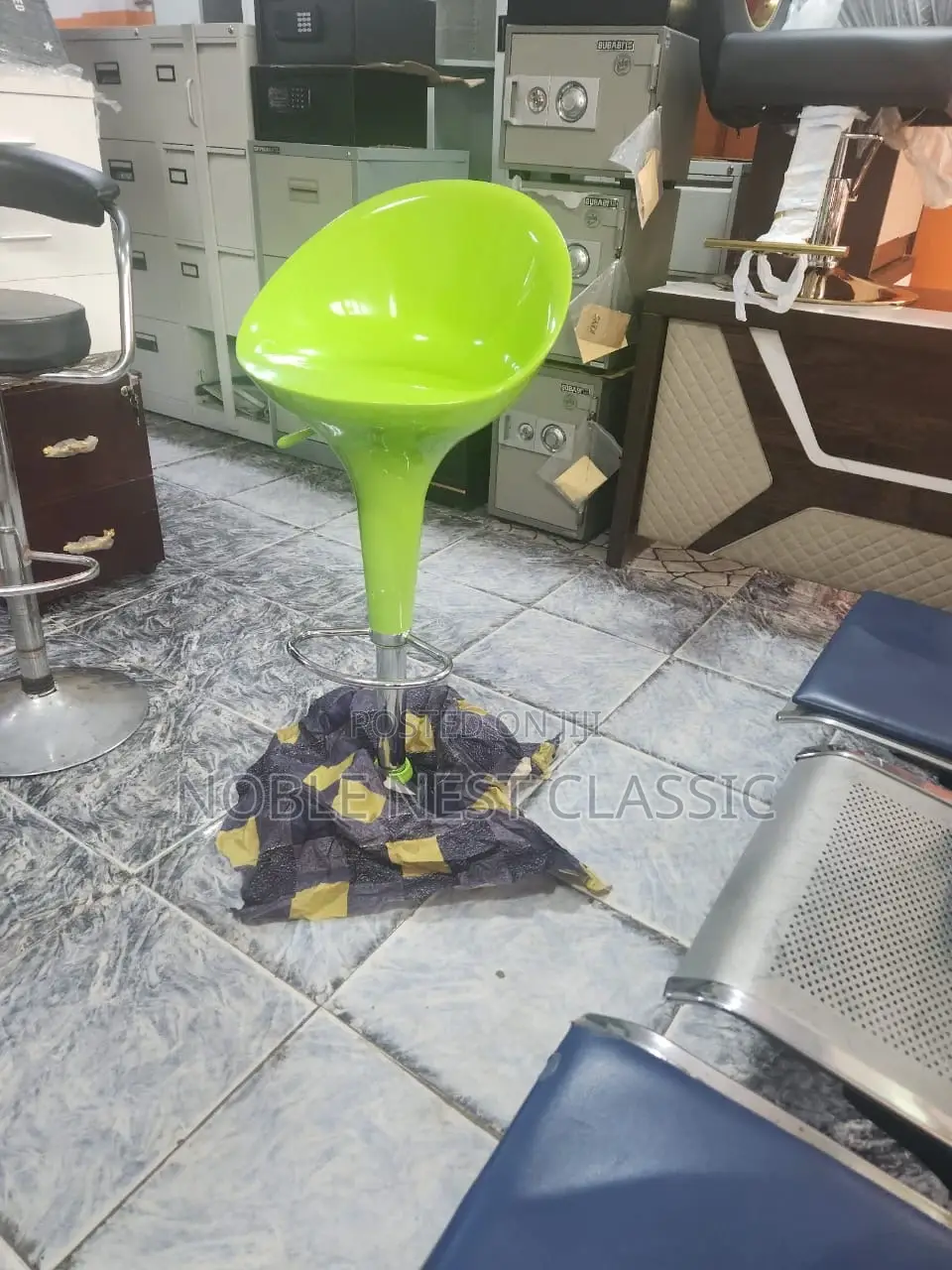 Bar Stool (Swivel)
