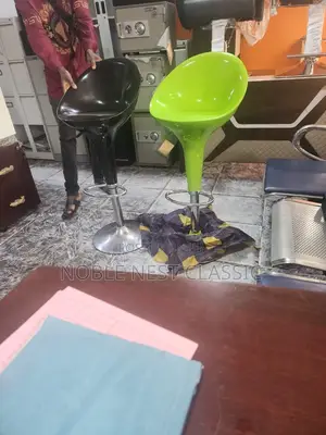 Bar Stool (Swivel)