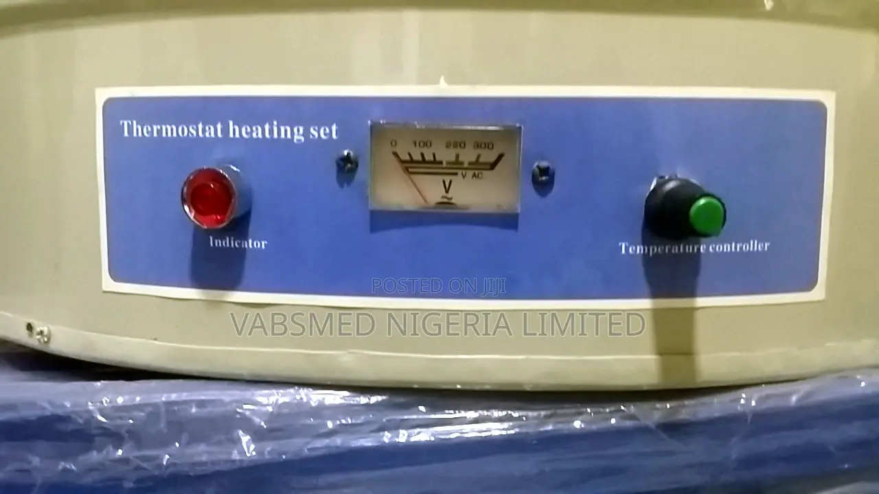Heating Mantle With Round-Bottom Flask