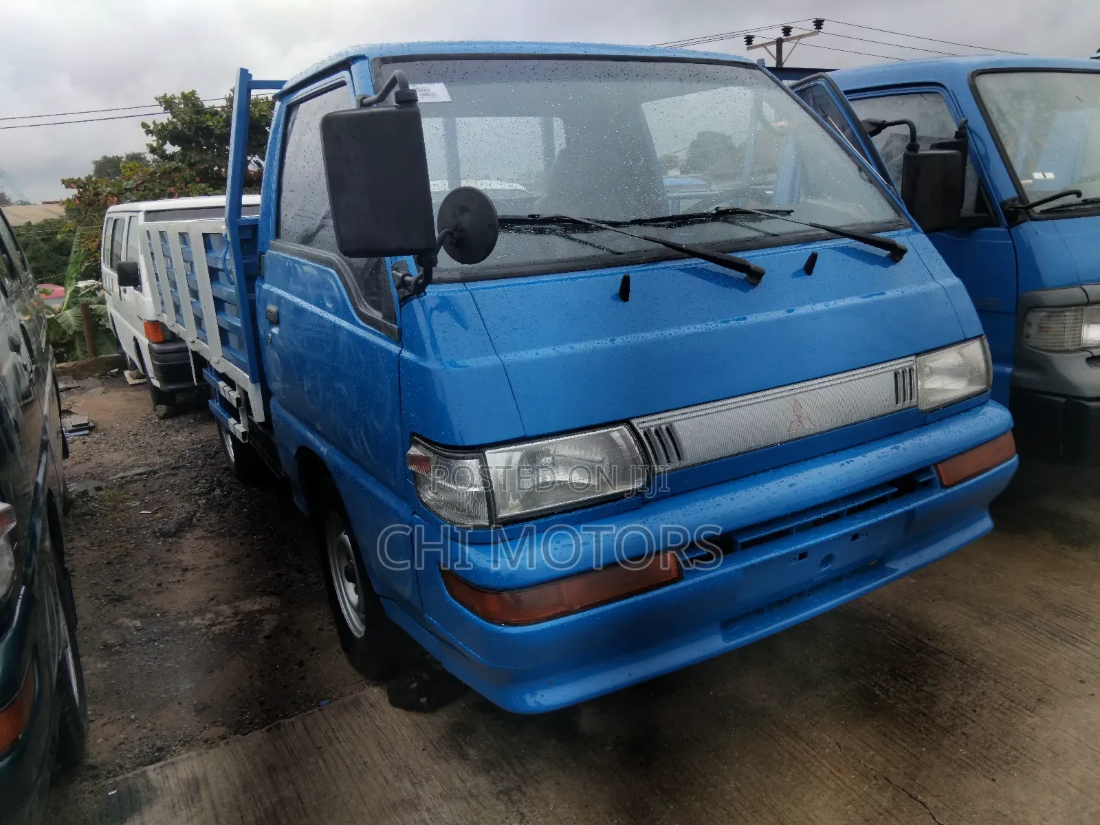 Mitsubishi Delica 2005 Blue