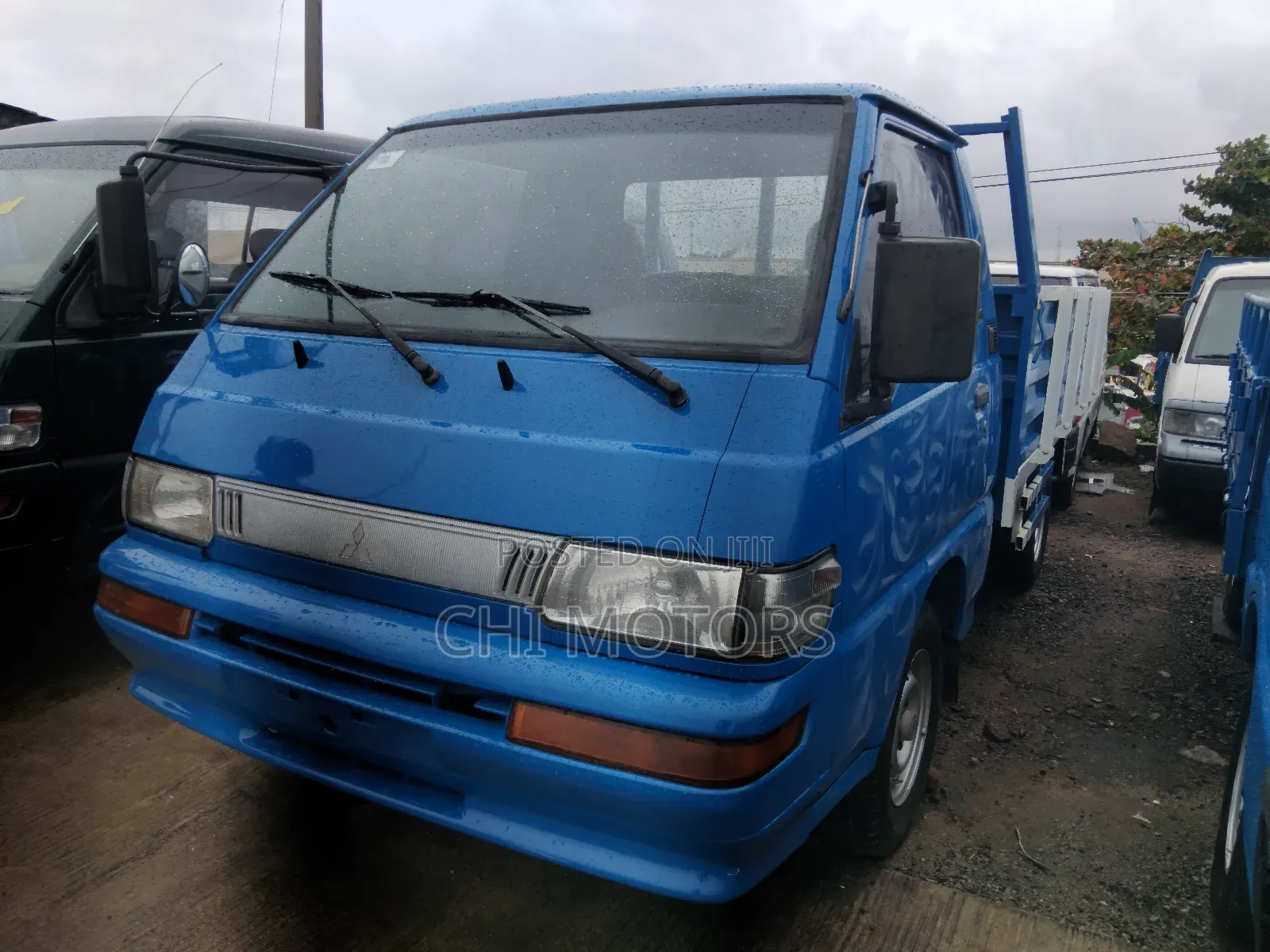 Mitsubishi Delica 2005 Blue