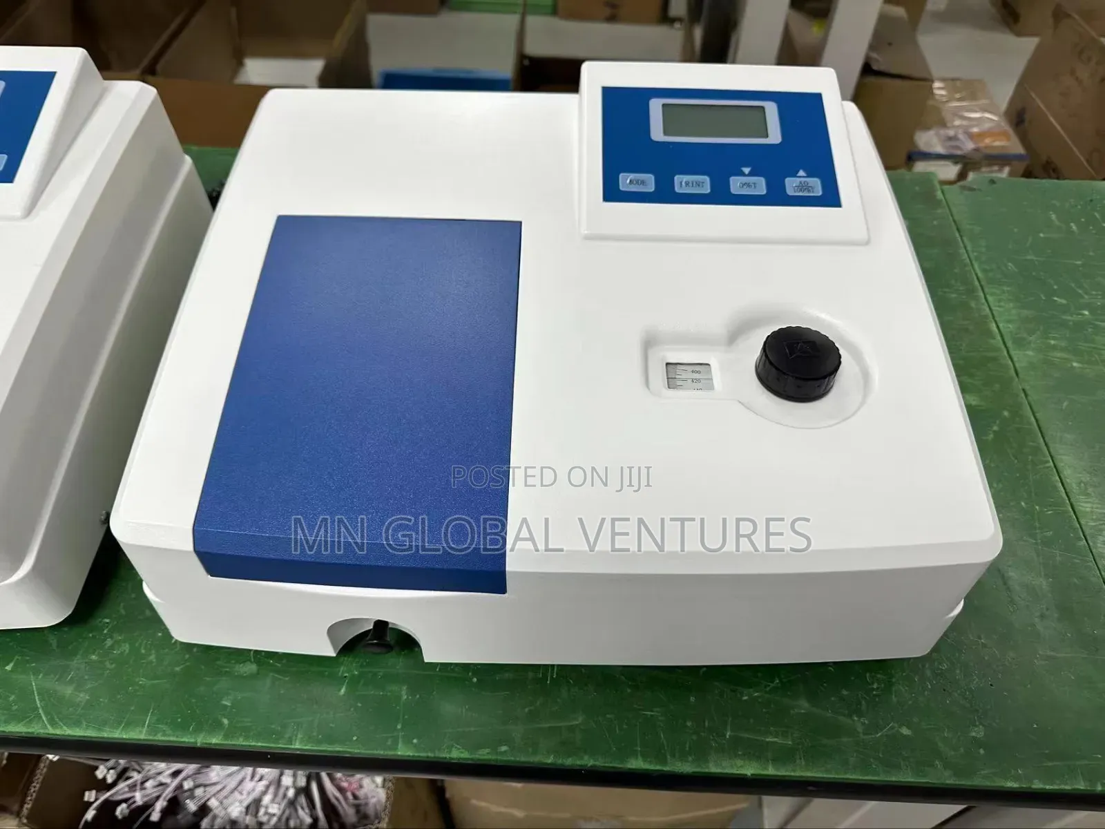 Spectrophotometer Uv-vis