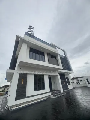 Furnished 7bdrm Duplex in Pinockbeach Estate, Jakande for sale