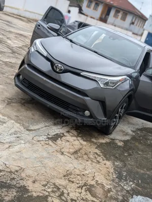 Toyota C-HR XLE Prermium FWD (2.0L 4cyl 2AM) 2018 Gray