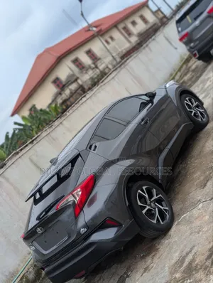 Toyota C-HR XLE Prermium FWD (2.0L 4cyl 2AM) 2018 Gray