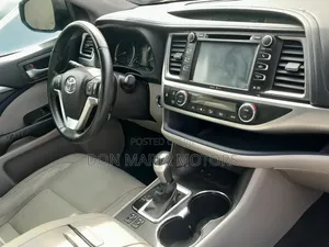Toyota Highlander XLE 4dr SUV (3.5L 6cyl 6A) 2015 Black