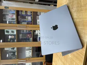 Laptop Apple MacBook Pro 2021 M1 16GB Apple M1 Pro SSD 512GB