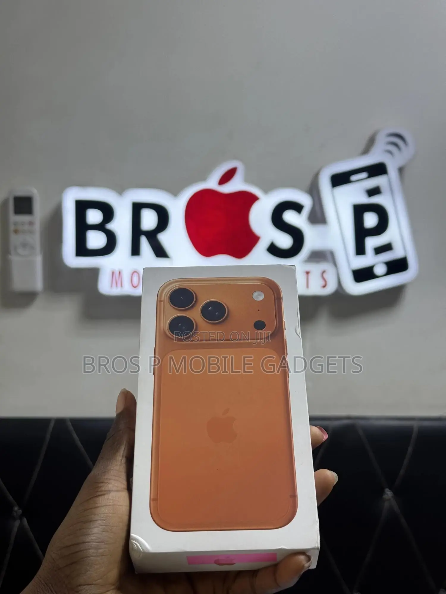 New Apple iPhone 17 Pro Max 256 GB Orange