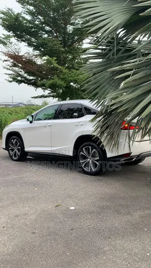 Lexus RX 2022 White
