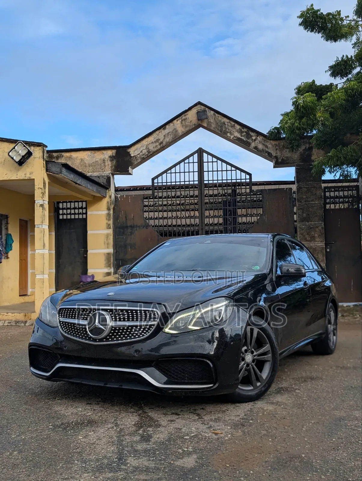 Mercedes-Benz E200 2015 Black