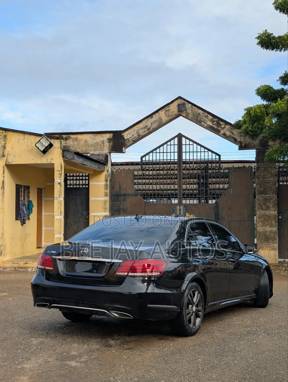 Mercedes-Benz E200 2015 Black