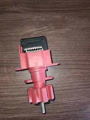 Universal Valve Lockout (For Butterfly Valves)