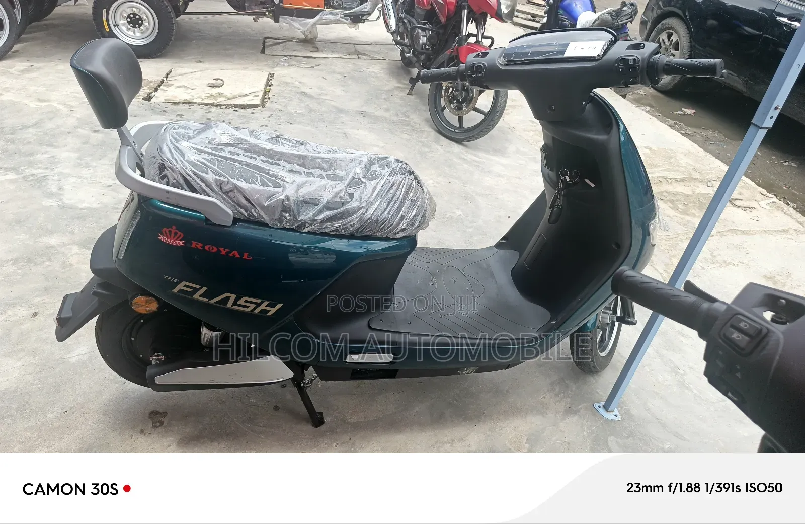 New Royal Motorcycle 2025 Beige