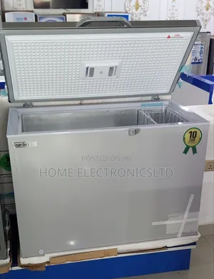Scanfrost Inverter Chest Freezer 300 Liters