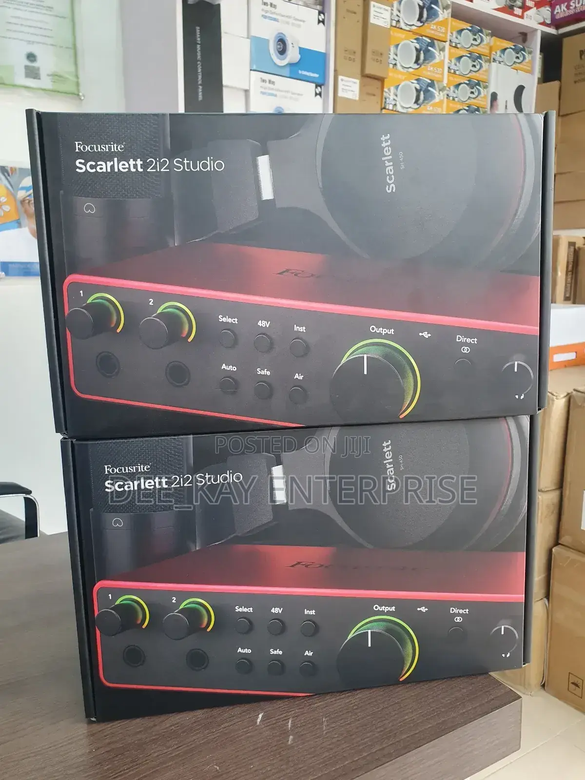 Focusrite Scarlett 2i2 Studio Bundle 4th Gen
