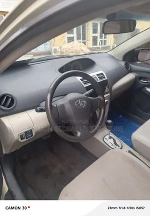 Toyota Yaris 1.3 VVT-i 2007 Gold