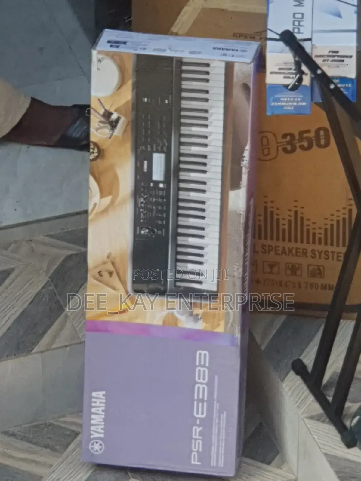 Yamaha PSR-E383 Keyboard