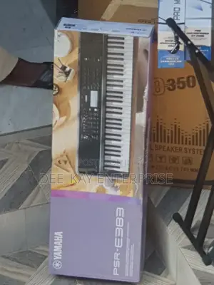 Yamaha PSR-E383 Keyboard