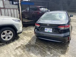 Toyota Corolla LE 2022 Black