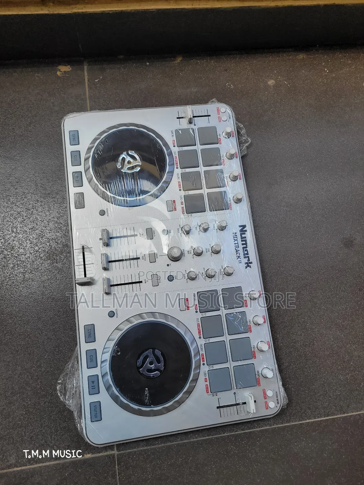 Numark Mixtrack Pro Ii