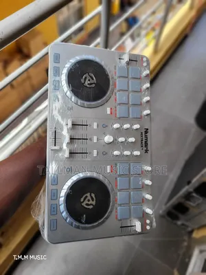 Numark Mixtrack Pro Ii