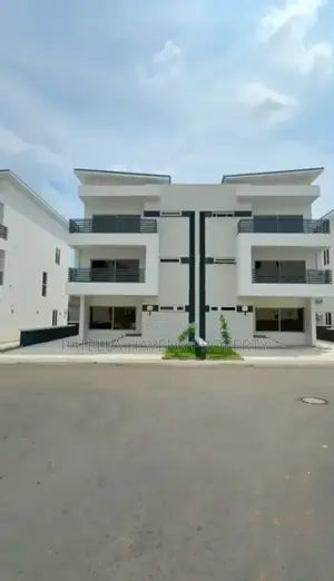 Spacious Semi Detached Duplex for Sale in Lifecamp