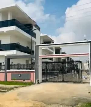 Massive 4 Bedroom With 3 Parlours for Sale