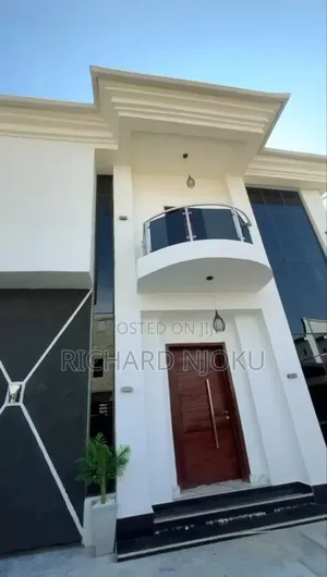 5bdrm Duplex in Sunshine Estate., Sangotedo for sale
