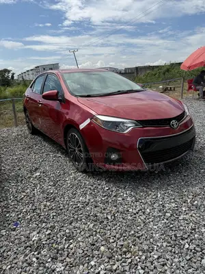Toyota Corolla LE 4dr Sedan (1.8L 4cyl 4A) 2013 Red