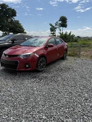 Toyota Corolla LE 4dr Sedan (1.8L 4cyl 4A) 2013 Red