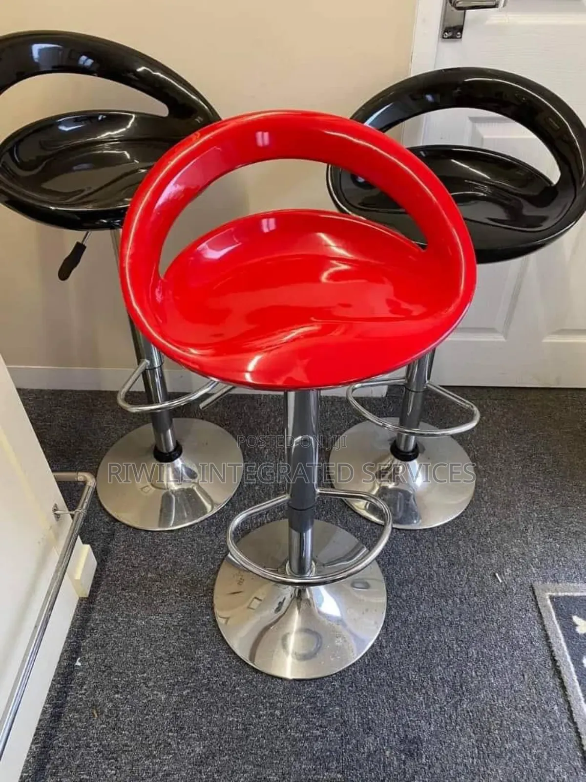 Plastic Bar Stool for Restaurant