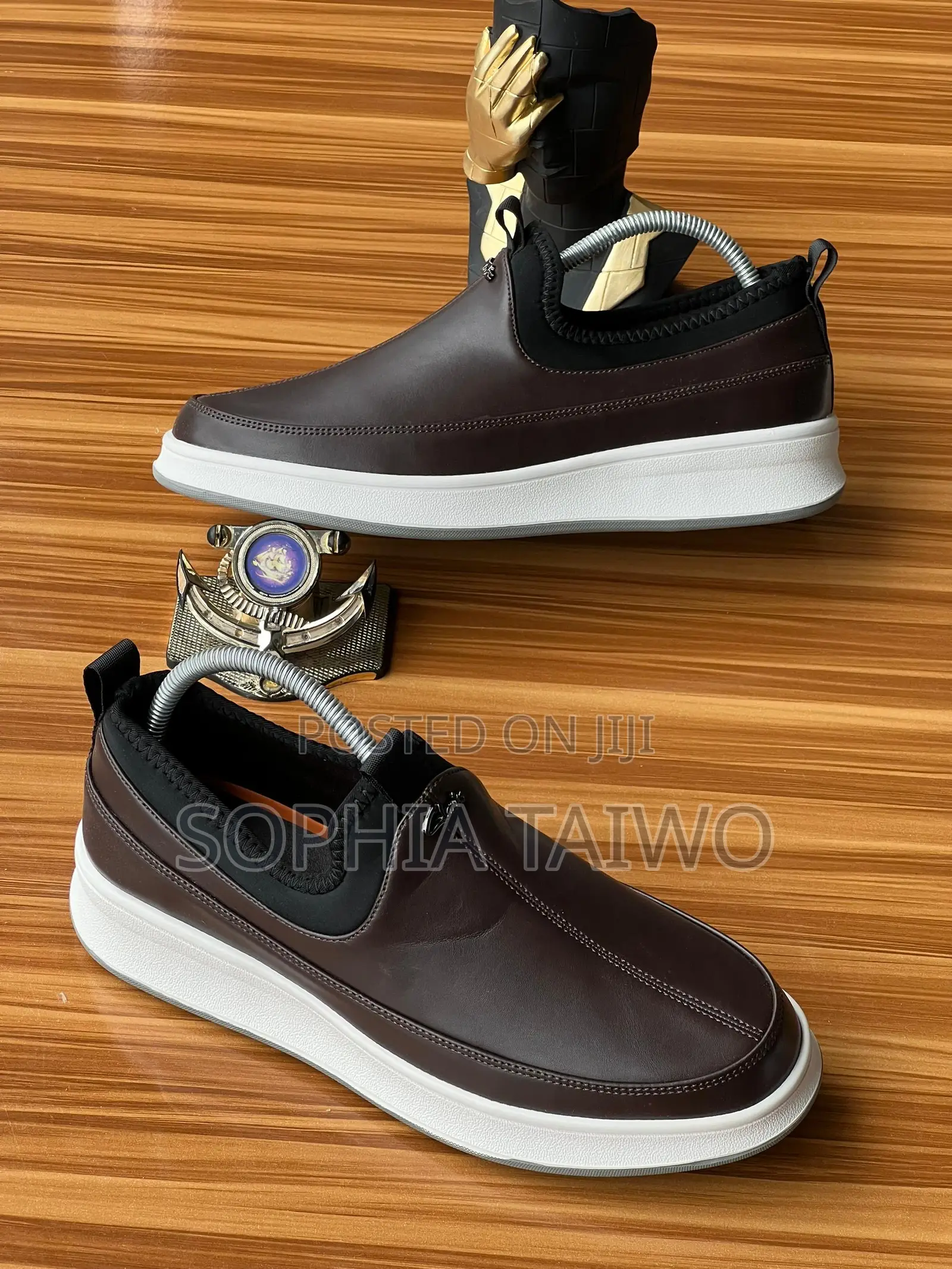 Smooth Clarks
