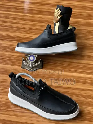 Smooth Clarks