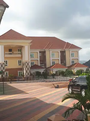 35 Bedroom Luxury Hotel in Guzape