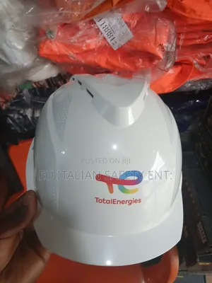 Totalenergies 4-strip Helmet