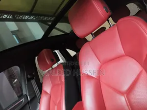 Porsche Macan Base 2021 Gray