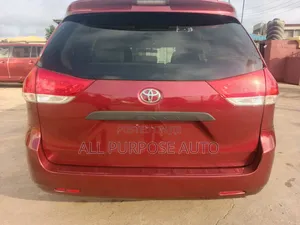 Toyota Sienna CE 8 Passenger 2010 Red
