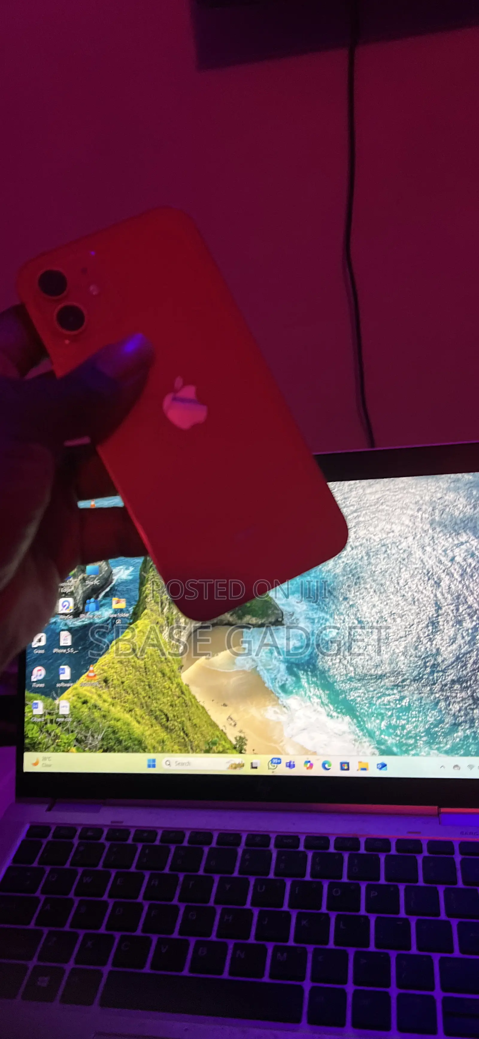 Apple iPhone 12 64 GB Red