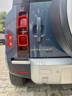 Land Rover Defender 2022 Blue