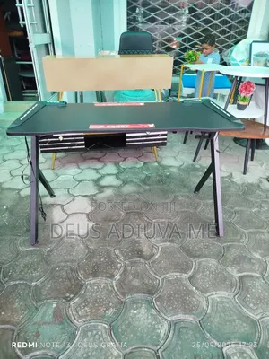 Gaming Table for Remote Workers