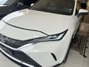 Toyota Venza Limited AWD 2023 White