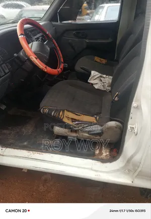 Mitsubishi L200 1993 Off white