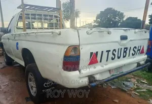 Mitsubishi L200 1993 Off white