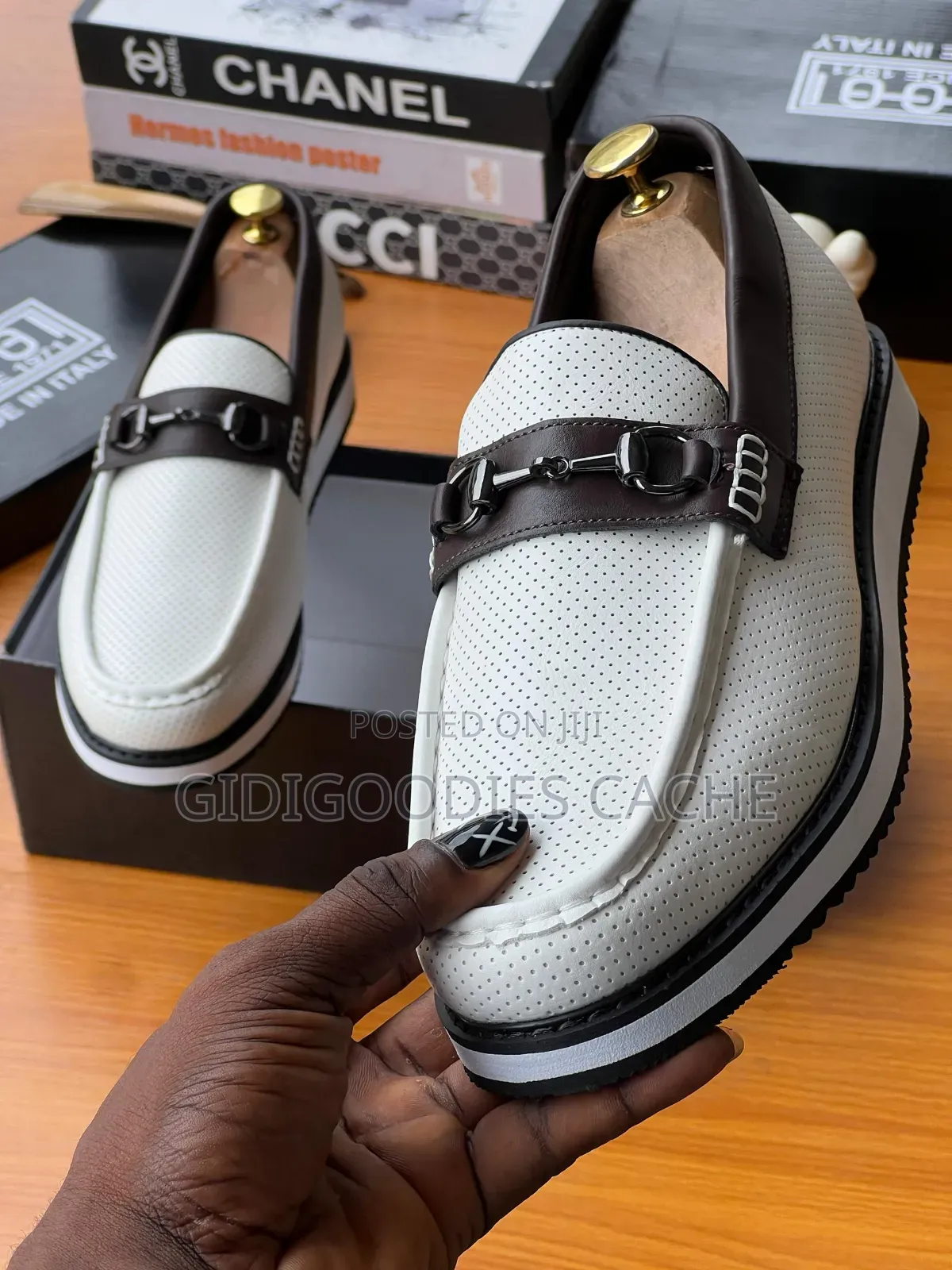 Oggi Flat Shoed Size 40-46